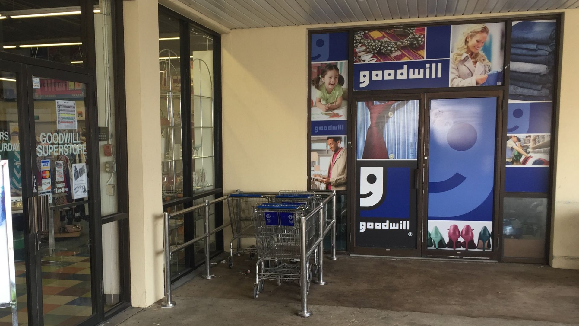 Padonia Goodwill Entrance