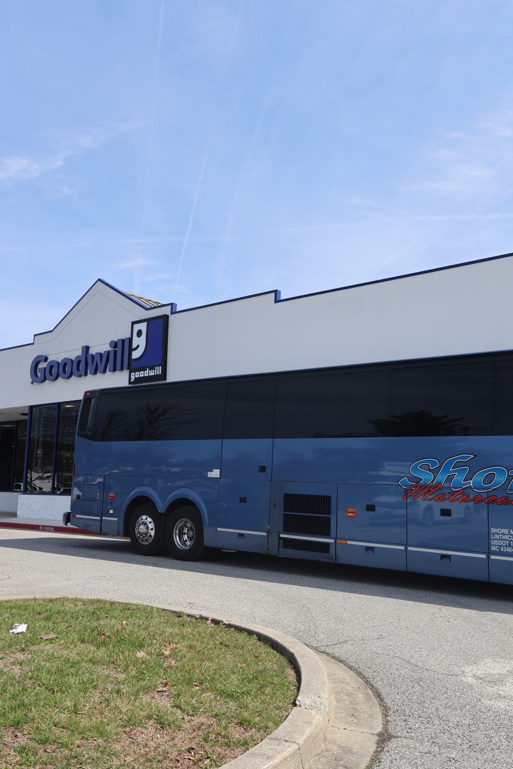 Charlotte B Closet Thrift Bus Tour Rocks Goodwill - Goodwill Industries ...